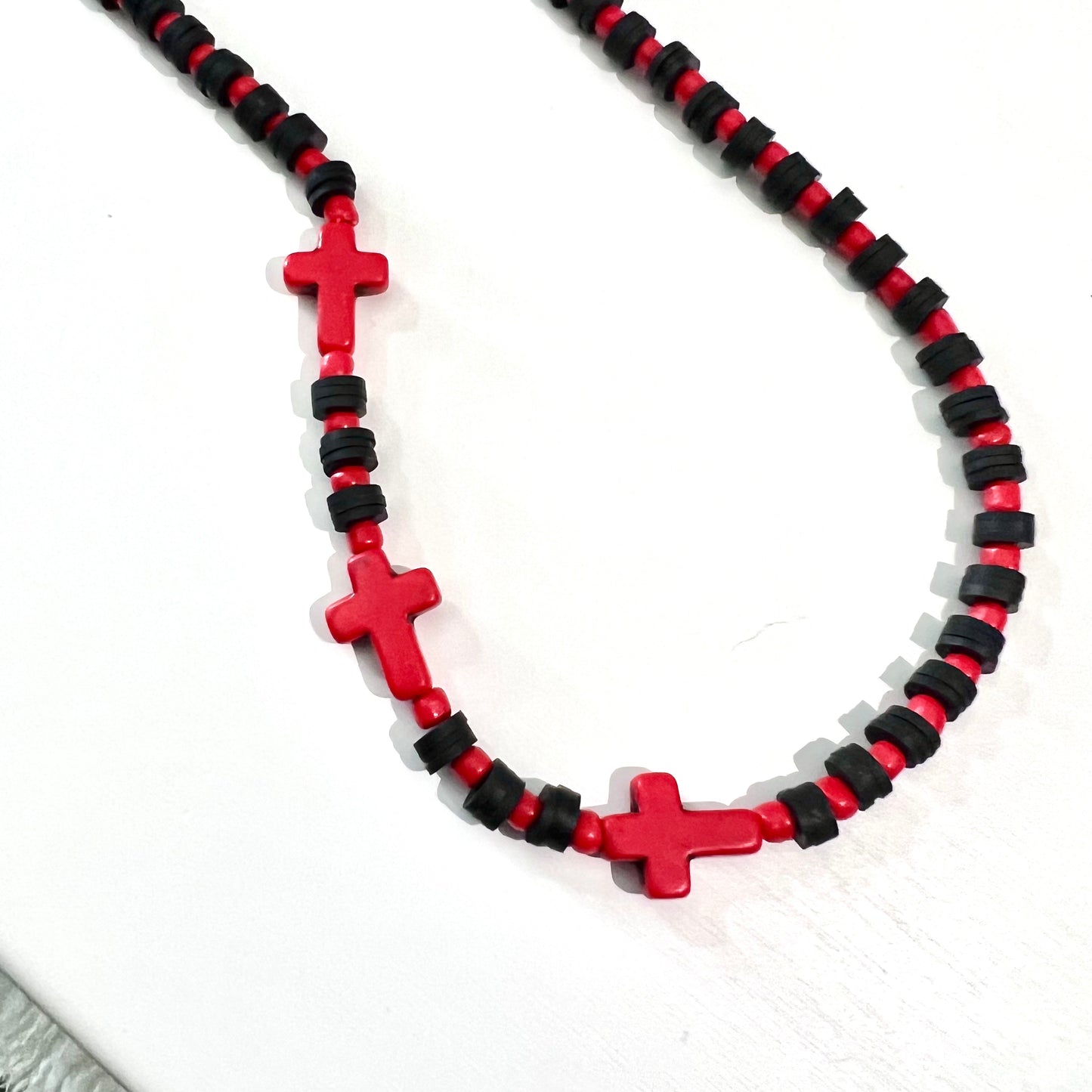 "CROSSED" handmade necklace