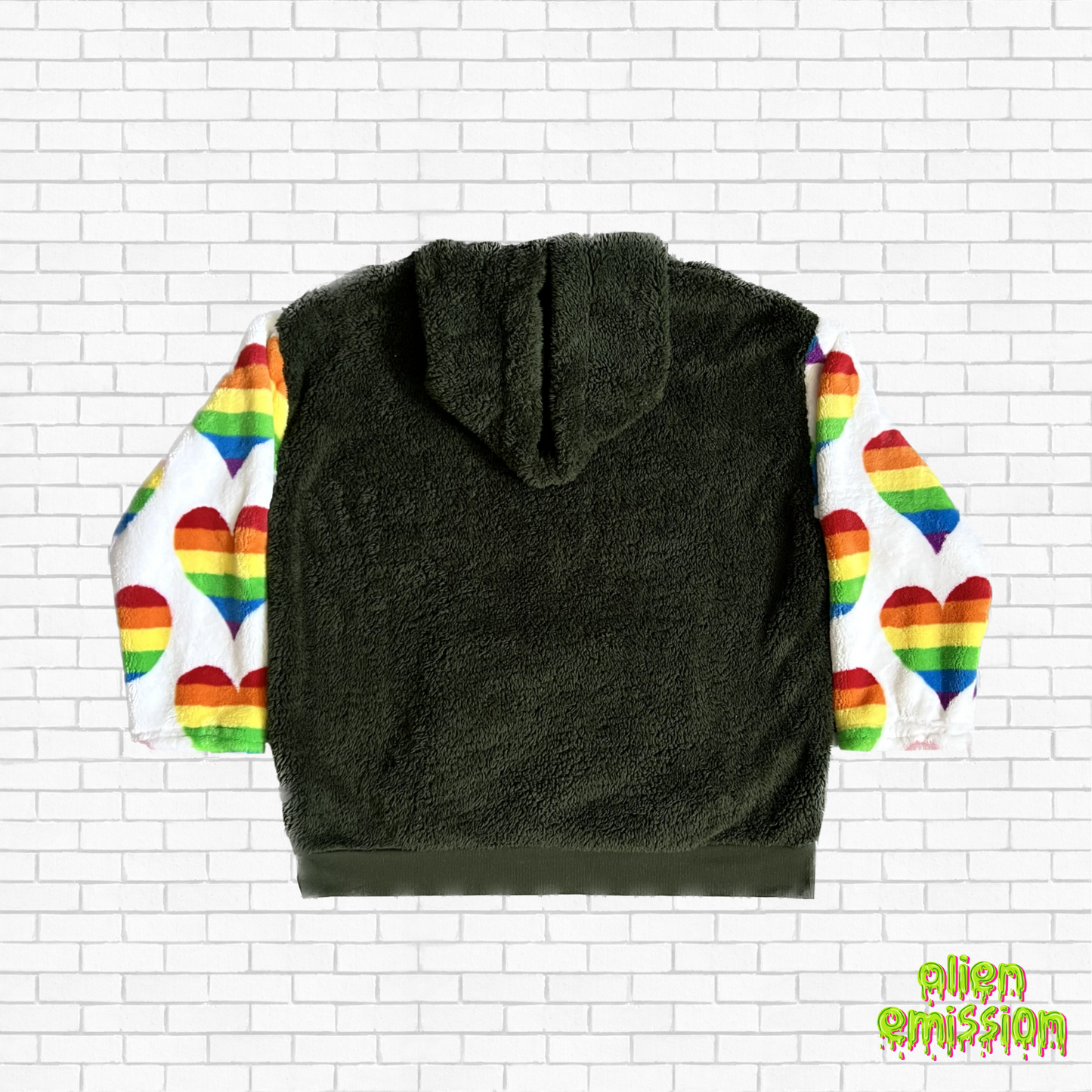 "Fuzzy Rainbow Love" size XL