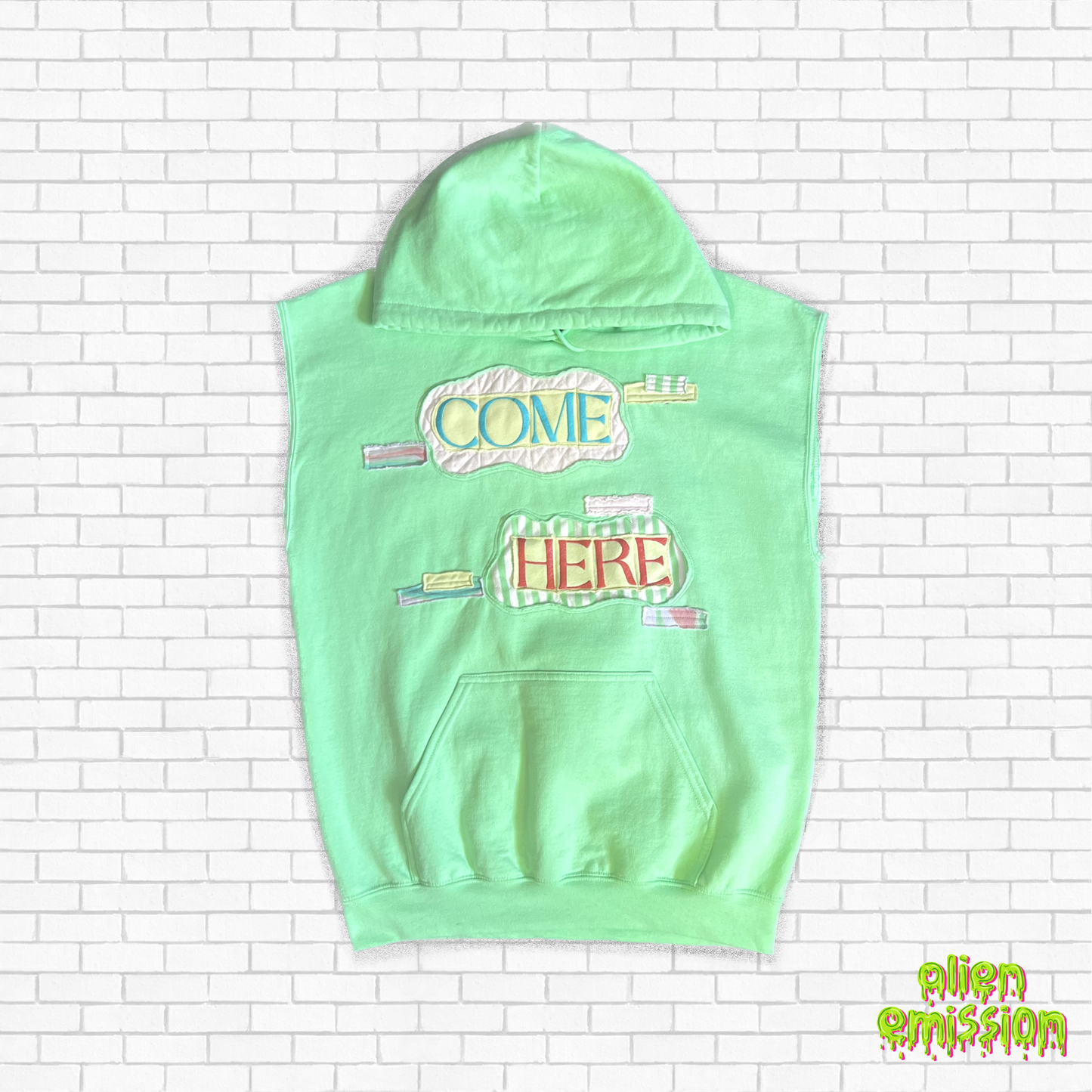 "Come Here" size M